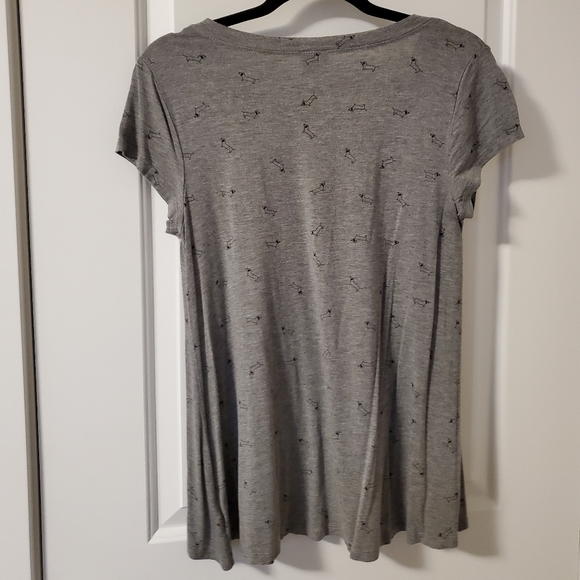 10/$30   EUC Weiner dog tee - Picture 2 of 3